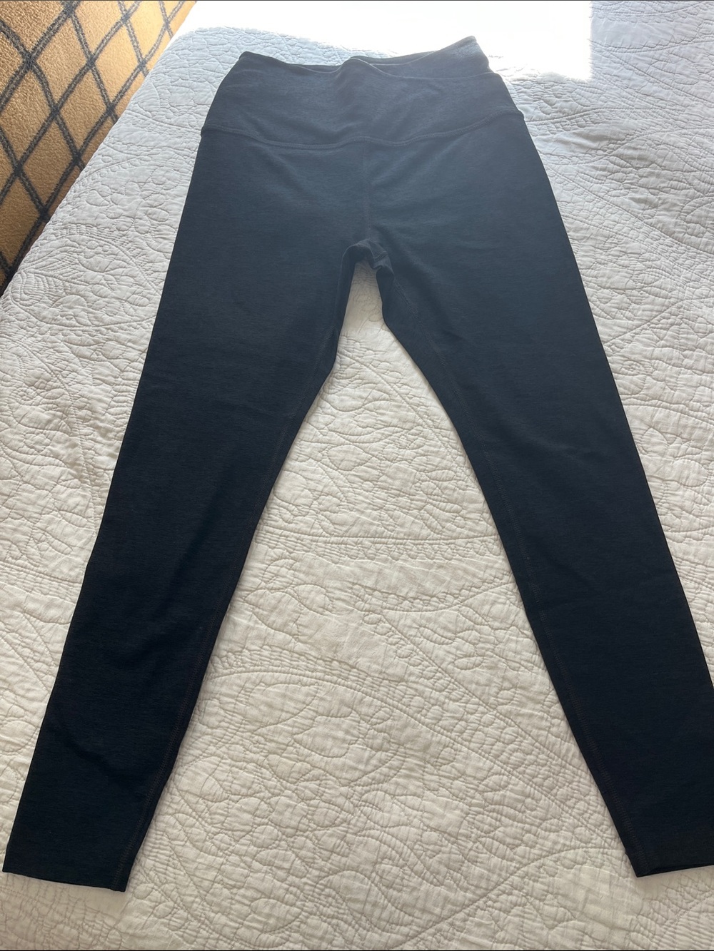 Beyond Yoga Black Spacedye Cross Over Waist High-Rise Leggings -  M Like New!